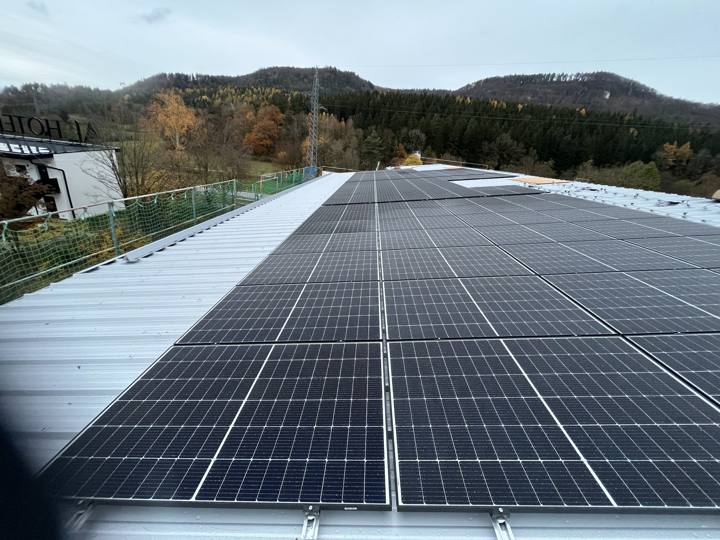 PV-Anlage auf einem Industriedach